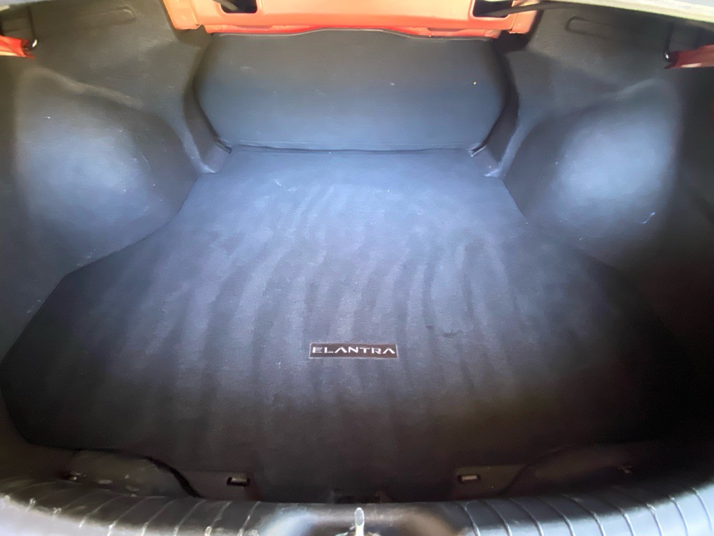 2022 Hyundai Elantra Image 17