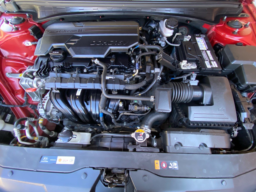 2022 Hyundai Elantra Image 18