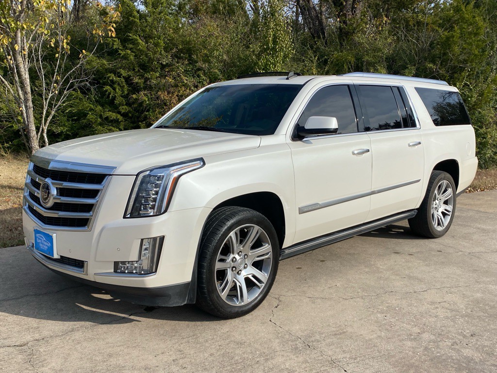 2015 Cadillac Escalade Image 1