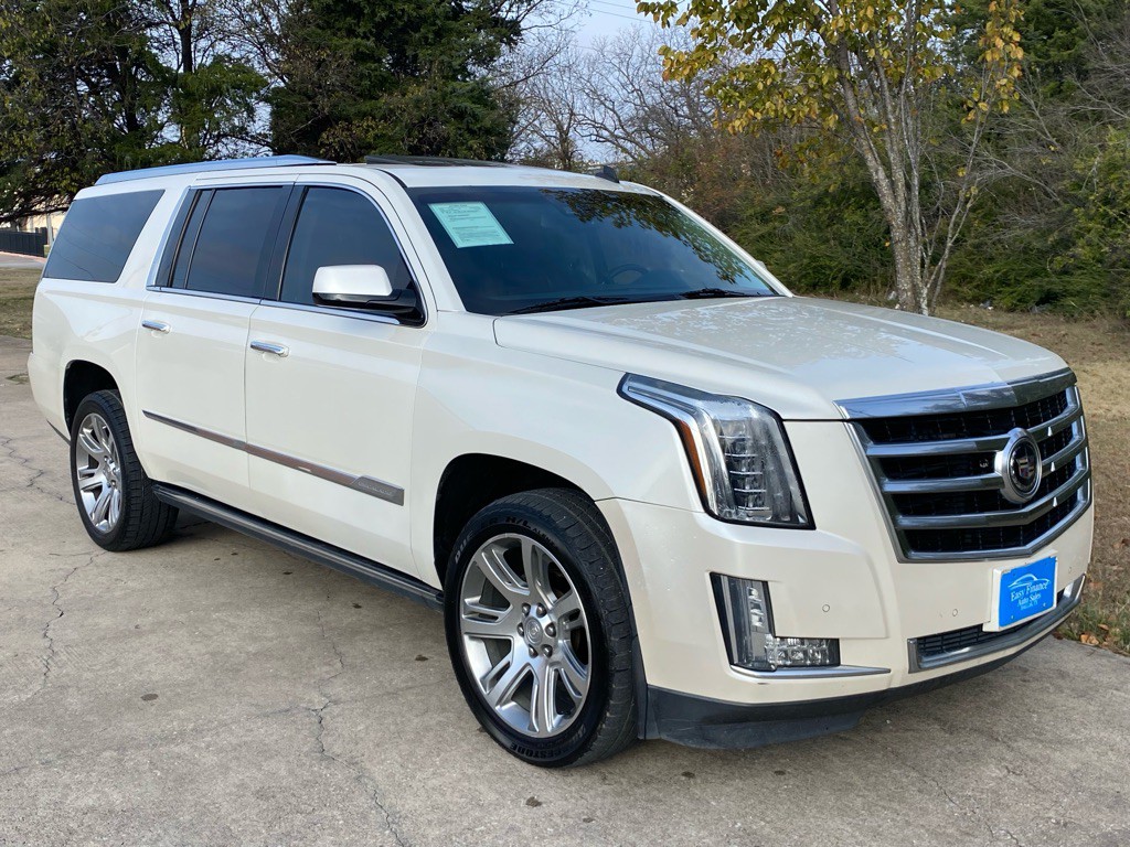 2015 Cadillac Escalade Image 3