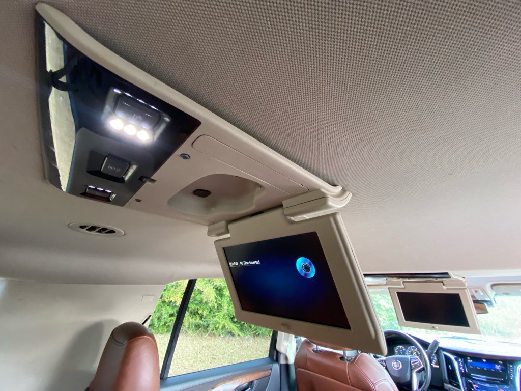 2015 Cadillac Escalade Image 13