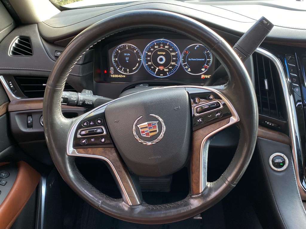 2015 Cadillac Escalade Image 19