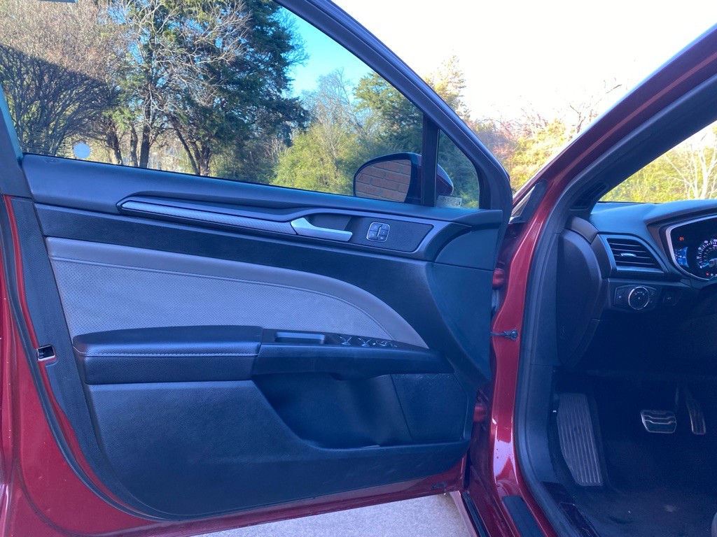 2017 Ford Fusion Image 8