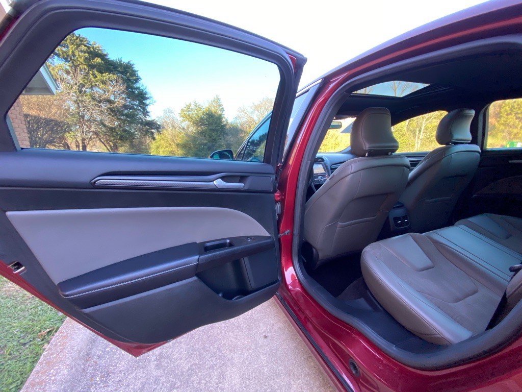 2017 Ford Fusion Image 10