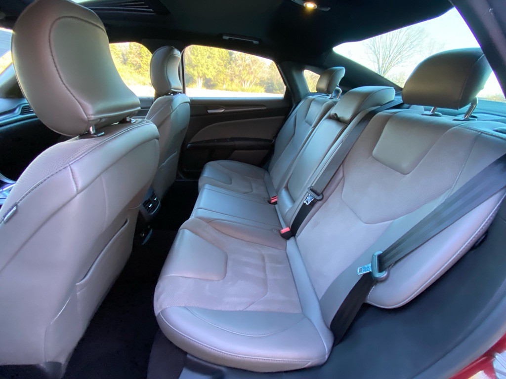 2017 Ford Fusion Image 11