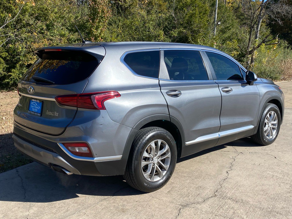 2019 Hyundai Santa Fe Image 4