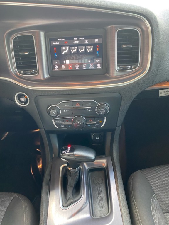 2018 Dodge Charger Image 17