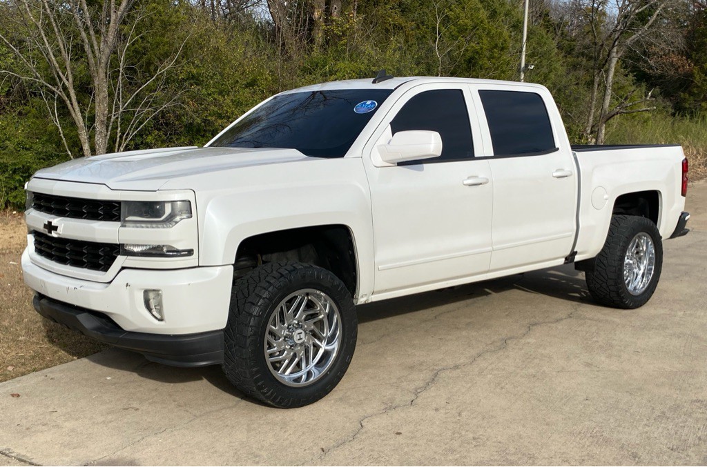 2018 Chevrolet Silverado 1500 Image 3