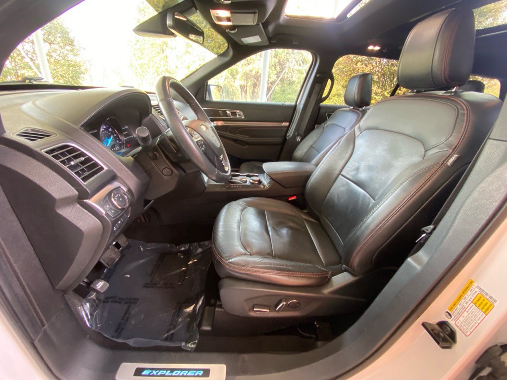 2018 Ford Explorer Image 9
