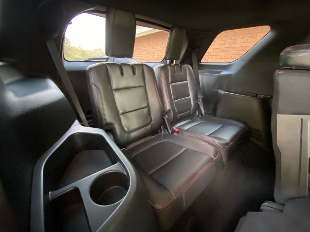 2018 Ford Explorer Image 16
