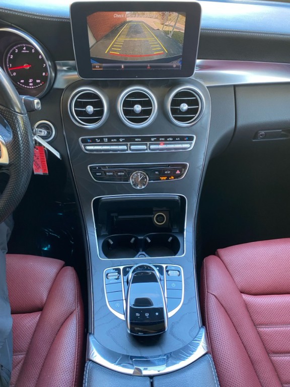 2015 Mercedes-Benz C-Class Image 18