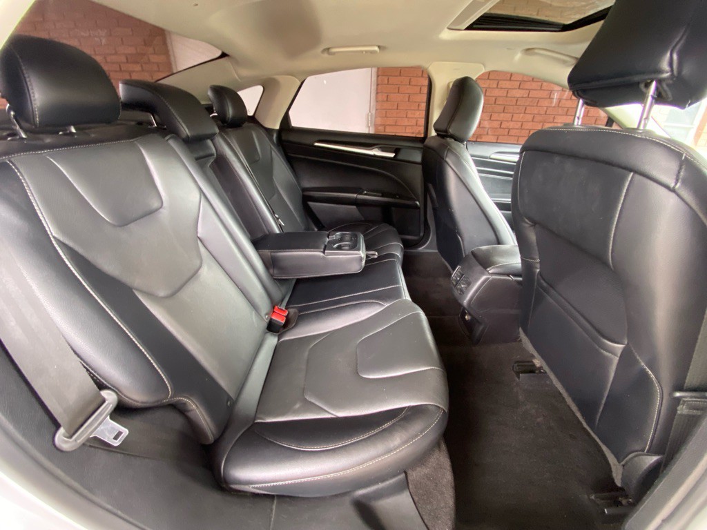 2020 Ford Fusion Image 11