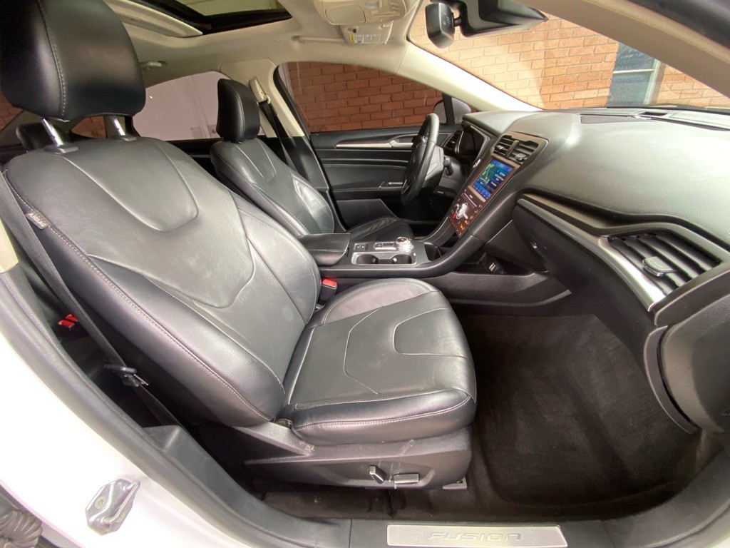 2020 Ford Fusion Image 12