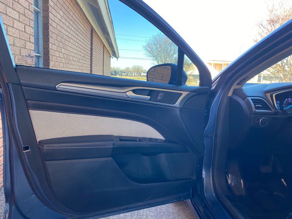 2019 Ford Fusion Image 8