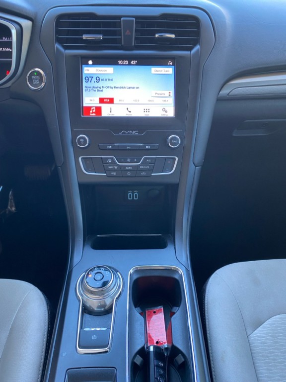 2019 Ford Fusion Image 17