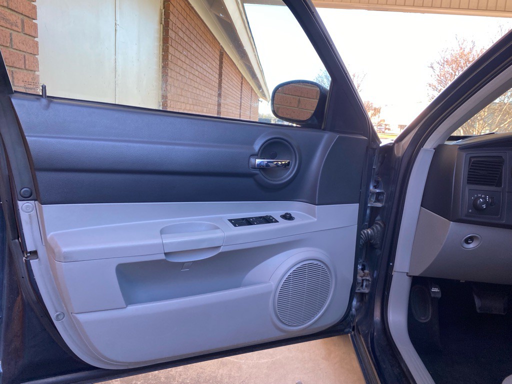 2007 Dodge Charger Image 8