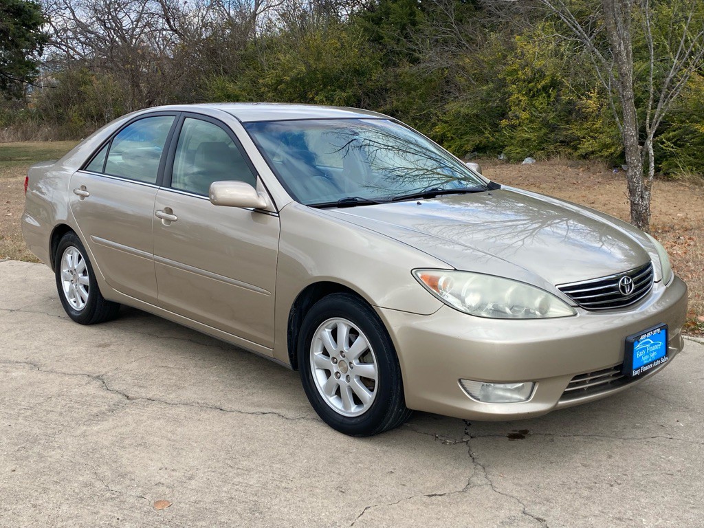 2005 Toyota Camry Image 1