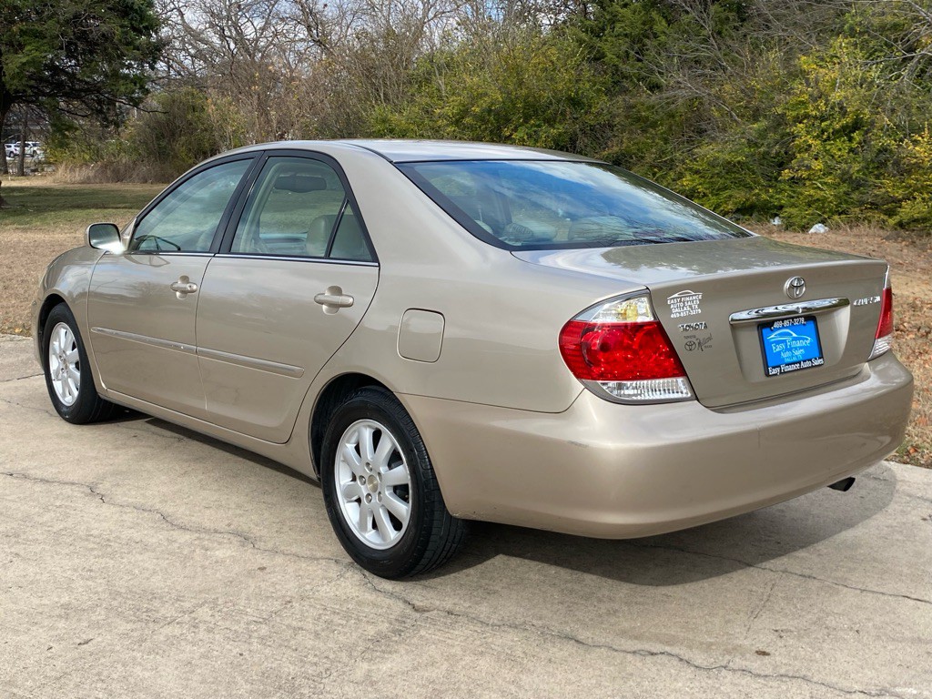 2005 Toyota Camry Image 6