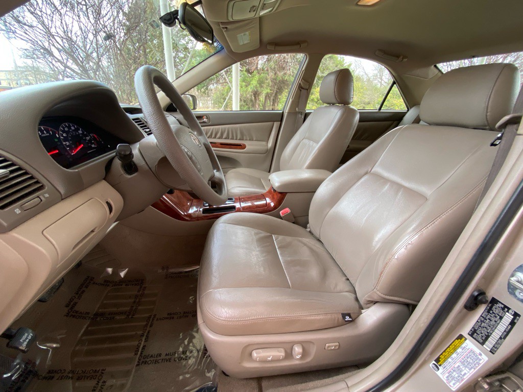 2005 Toyota Camry Image 9