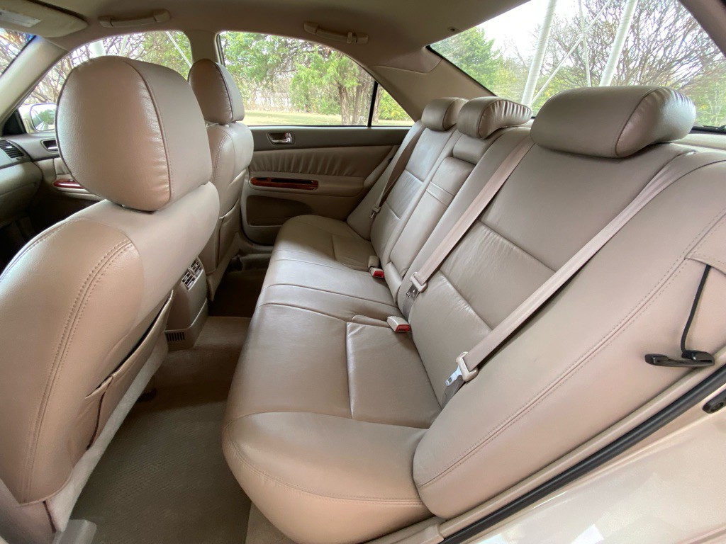 2005 Toyota Camry Image 11