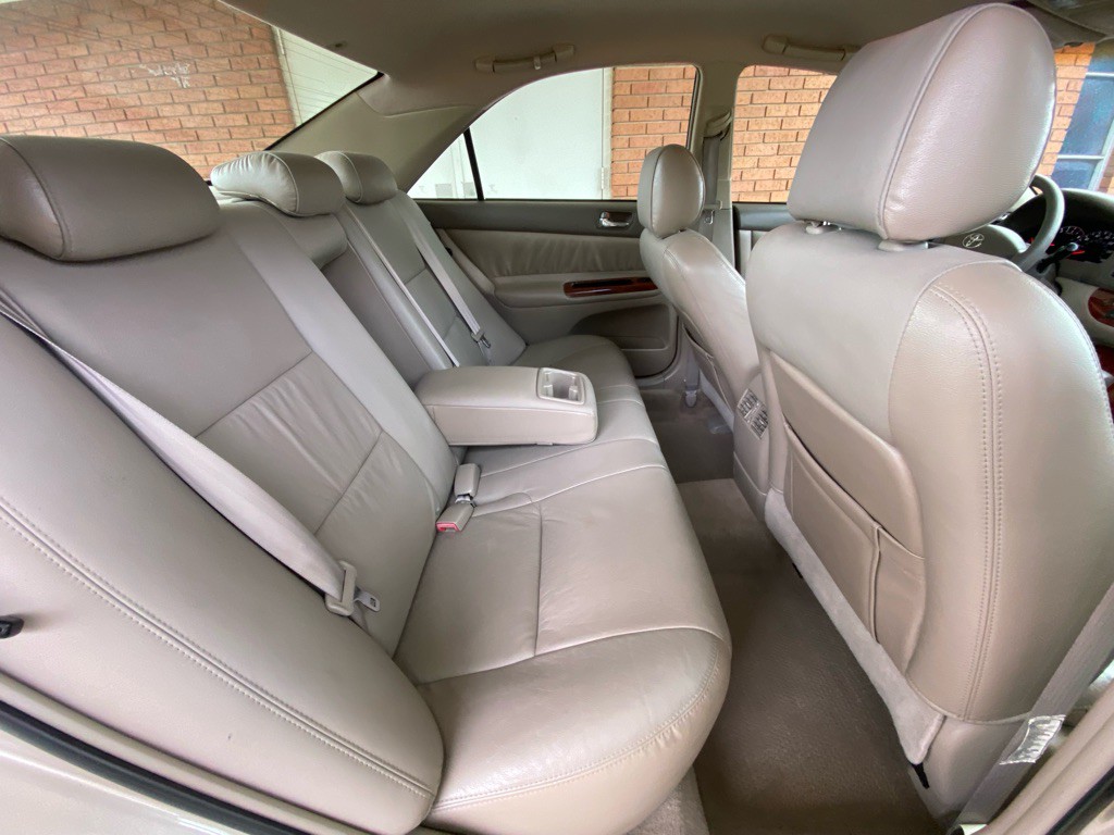 2005 Toyota Camry Image 12