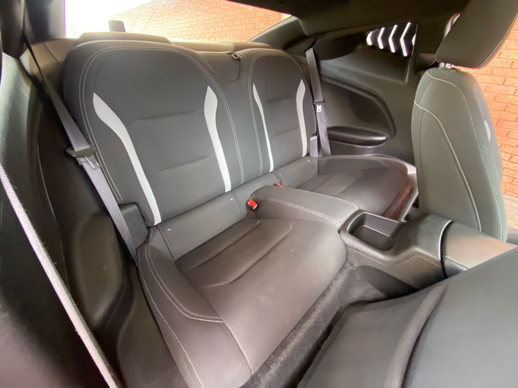 2019 Chevrolet Camaro Image 14