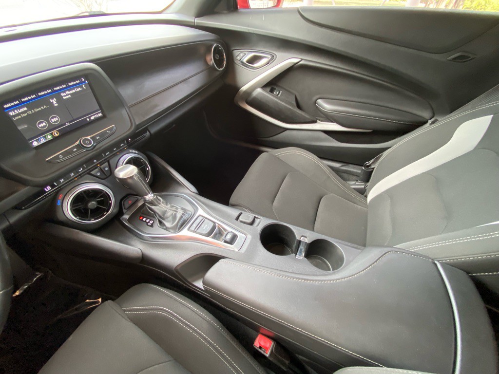 2019 Chevrolet Camaro Image 17