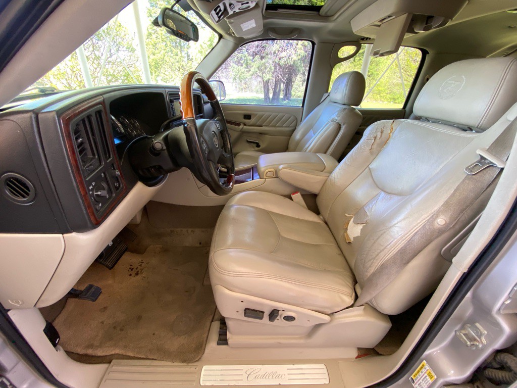 2006 Cadillac Escalade Image 9