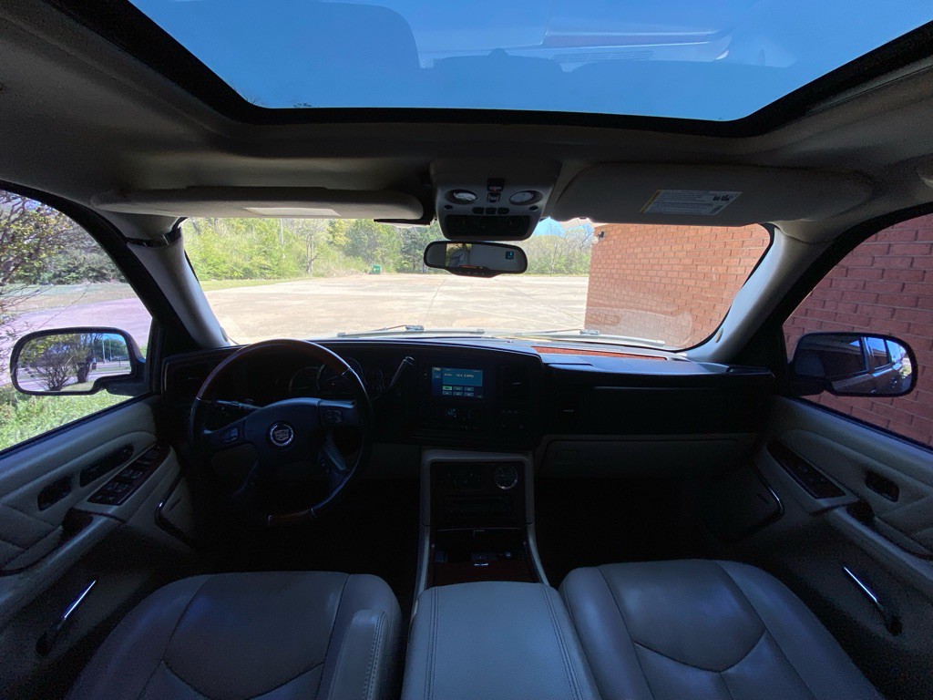 2006 Cadillac Escalade Image 17