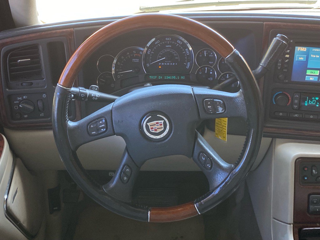 2006 Cadillac Escalade Image 18