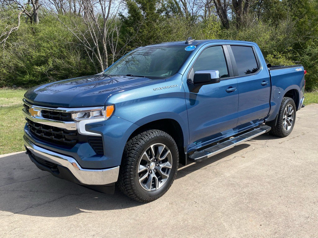 2024 Chevrolet Silverado 1500 Image 3