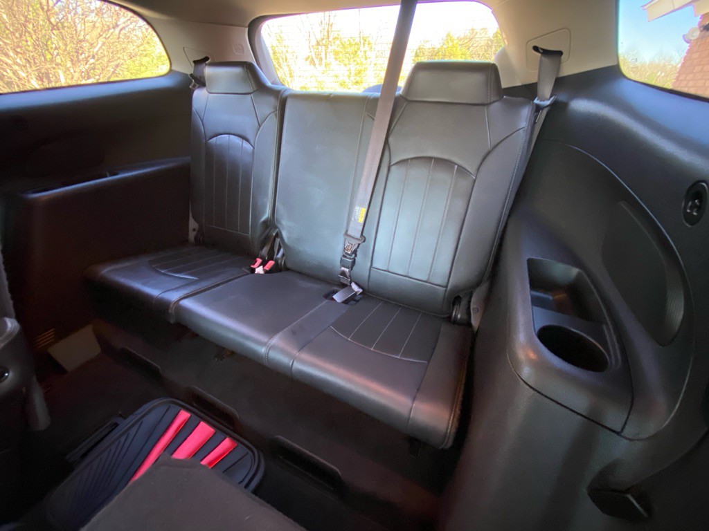2015 Buick Enclave Image 12