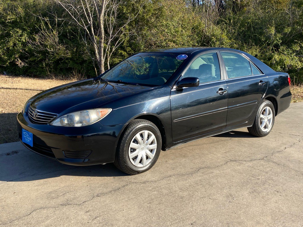 2005 Toyota Camry Image 1
