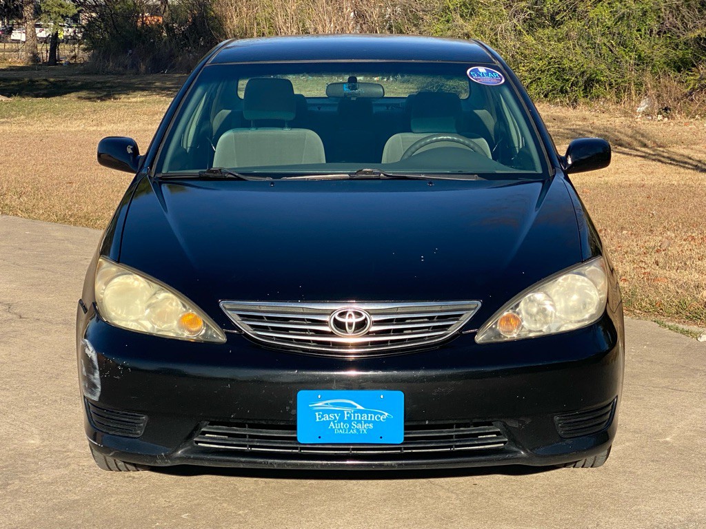 2005 Toyota Camry Image 2
