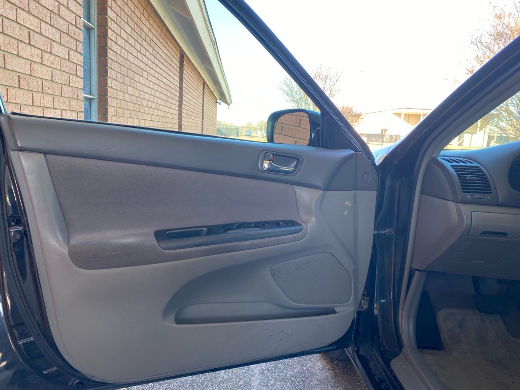 2005 Toyota Camry Image 8