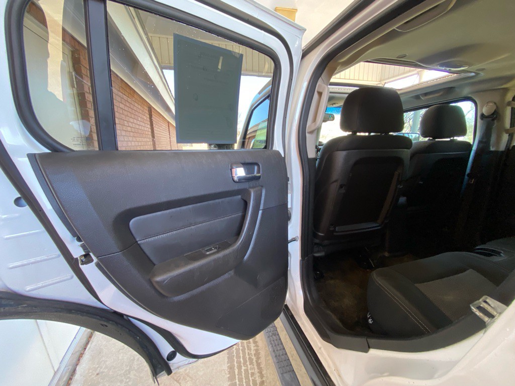 2008 HUMMER H3 Image 10