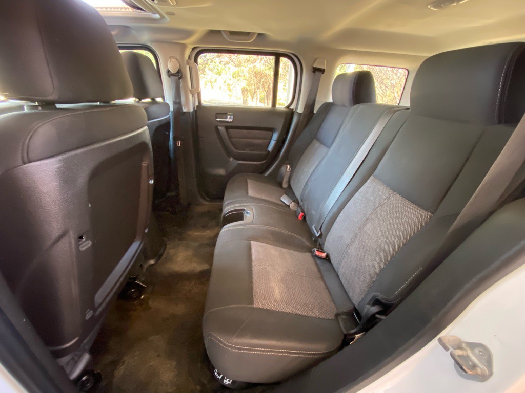 2008 HUMMER H3 Image 11