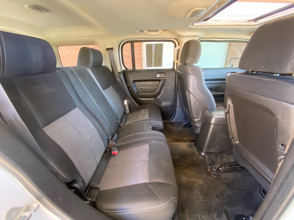 2008 HUMMER H3 Image 12
