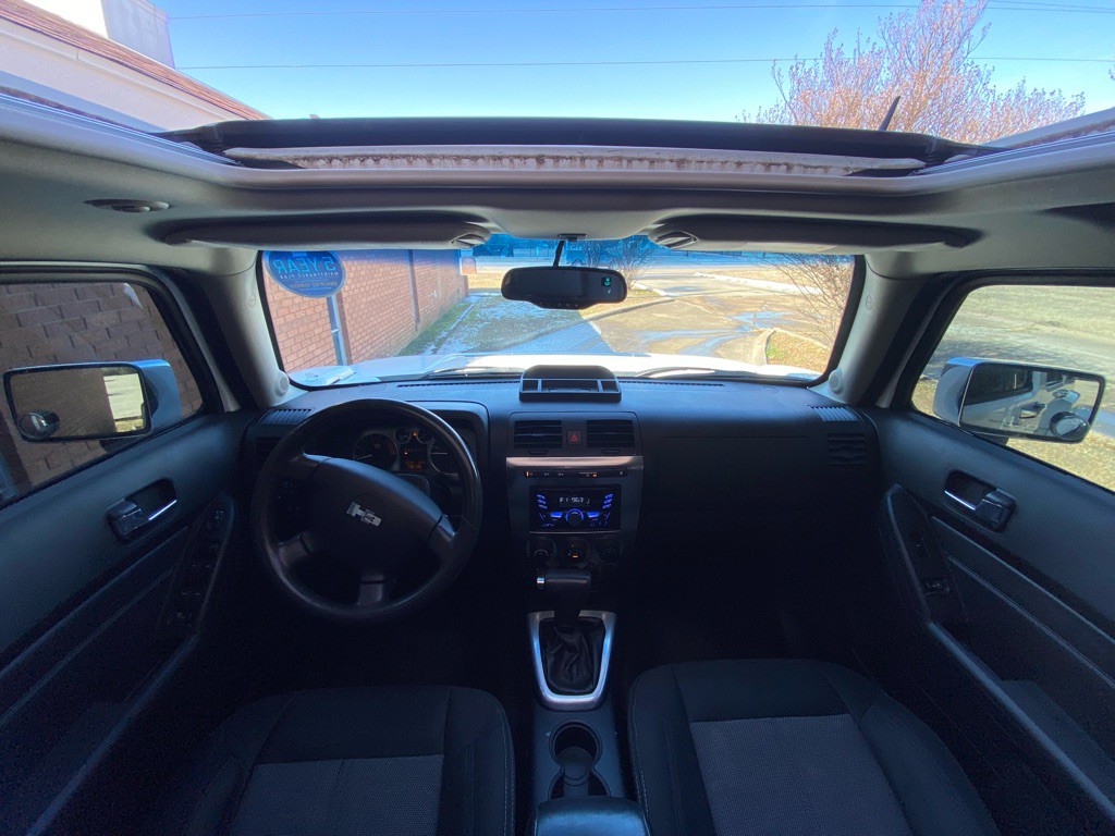 2008 HUMMER H3 Image 14