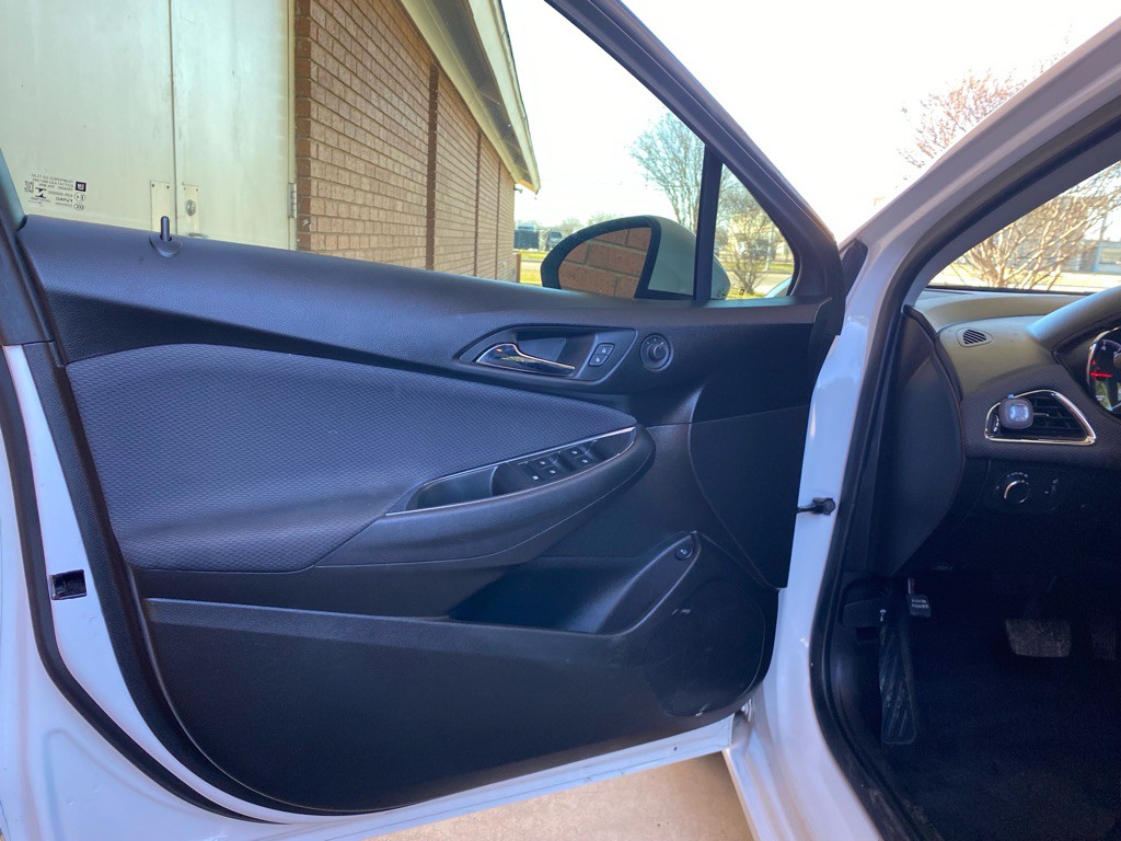 2019 Chevrolet Cruze Image 9