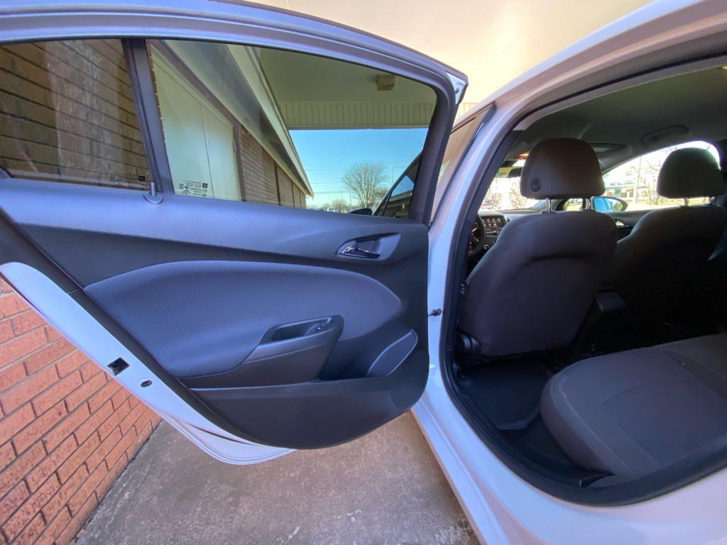 2019 Chevrolet Cruze Image 11