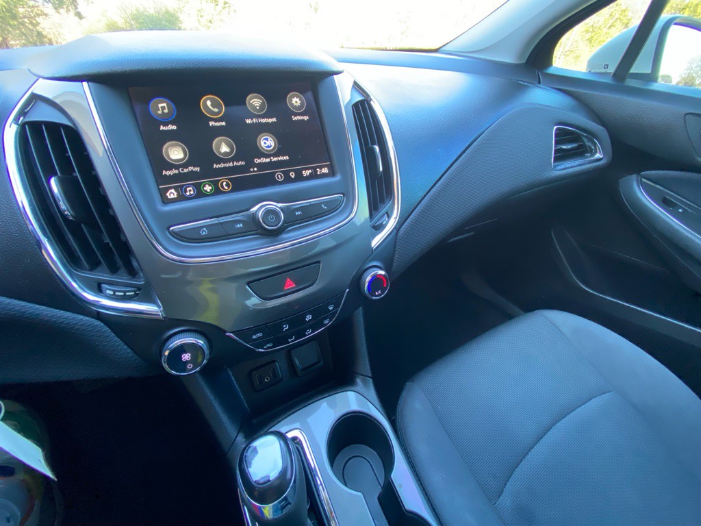 2019 Chevrolet Cruze Image 17