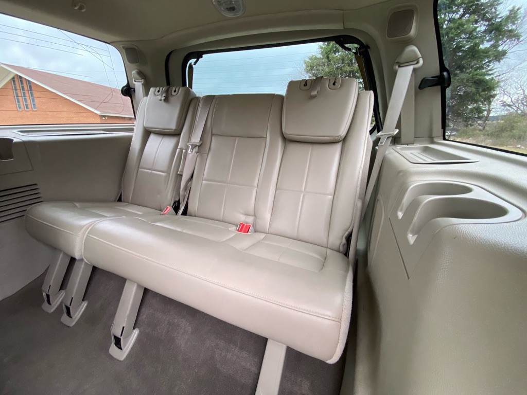 2012 Lincoln Navigator Image 12