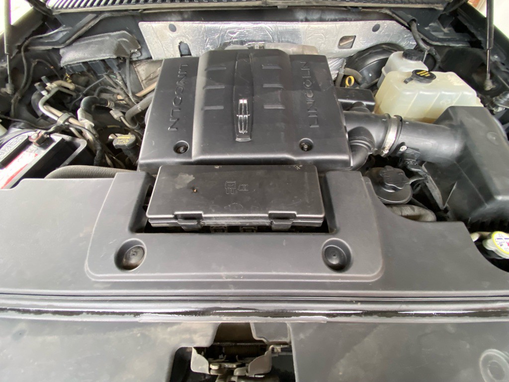 2012 Lincoln Navigator Image 22