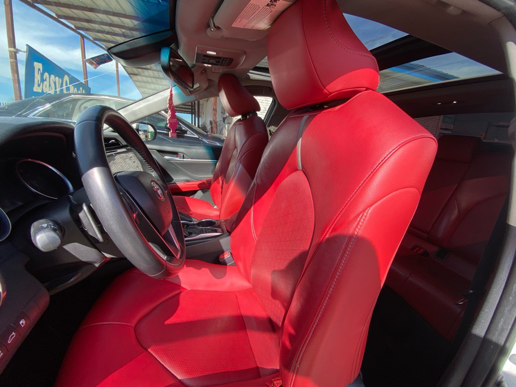 2018 Toyota Camry Image 3