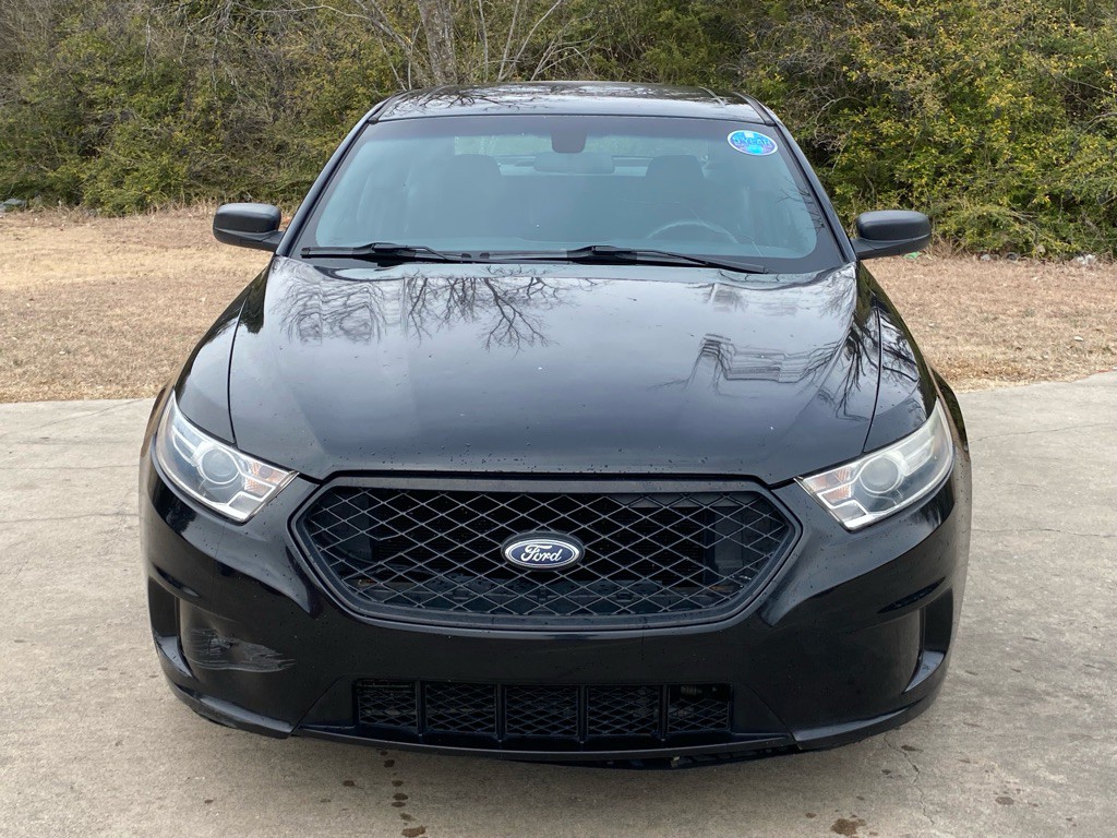 2017 Ford Taurus Image 2