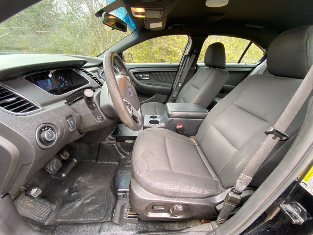 2017 Ford Taurus Image 8