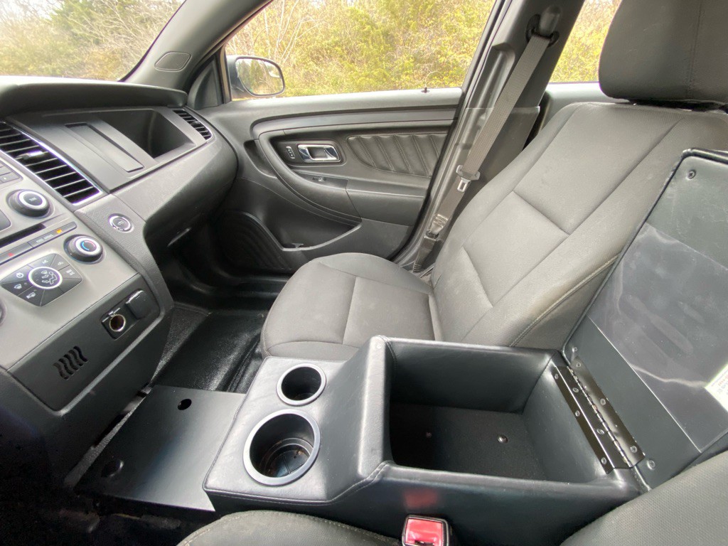 2017 Ford Taurus Image 16