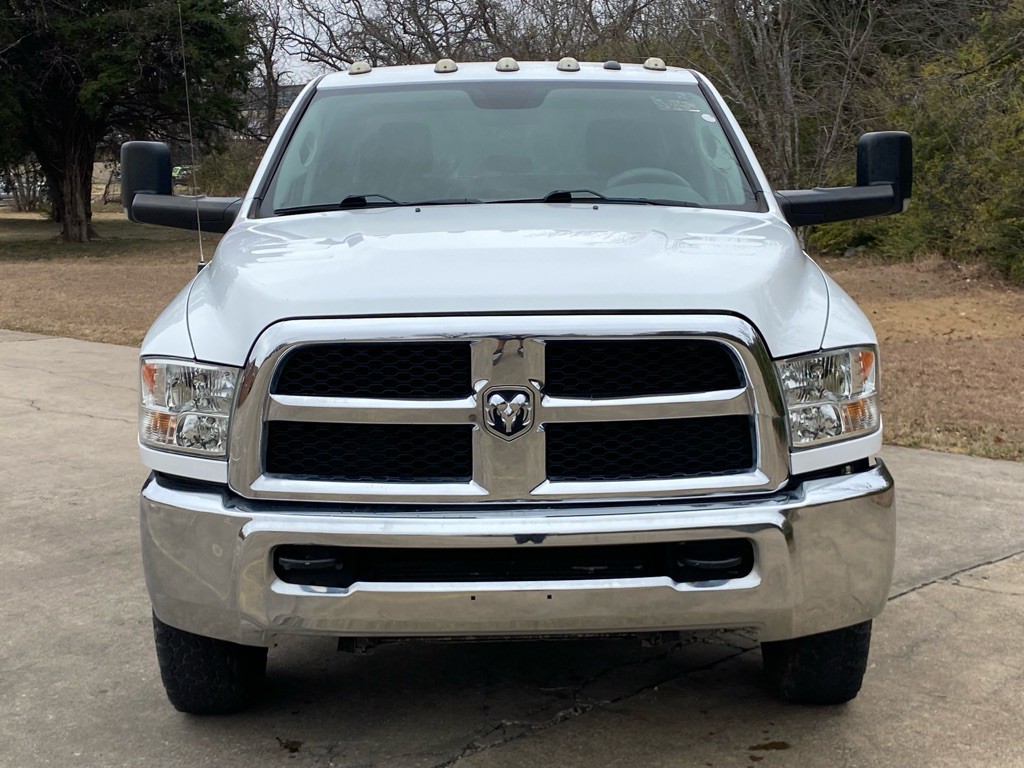 2018 RAM 3500 Image 2