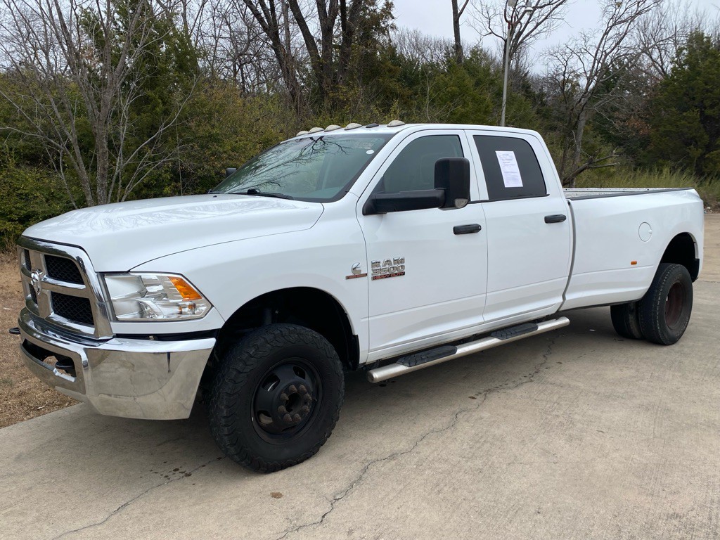 2018 RAM 3500 Image 3
